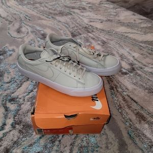 Nike Men's Blazer Studio QS 8.5 New W/Box